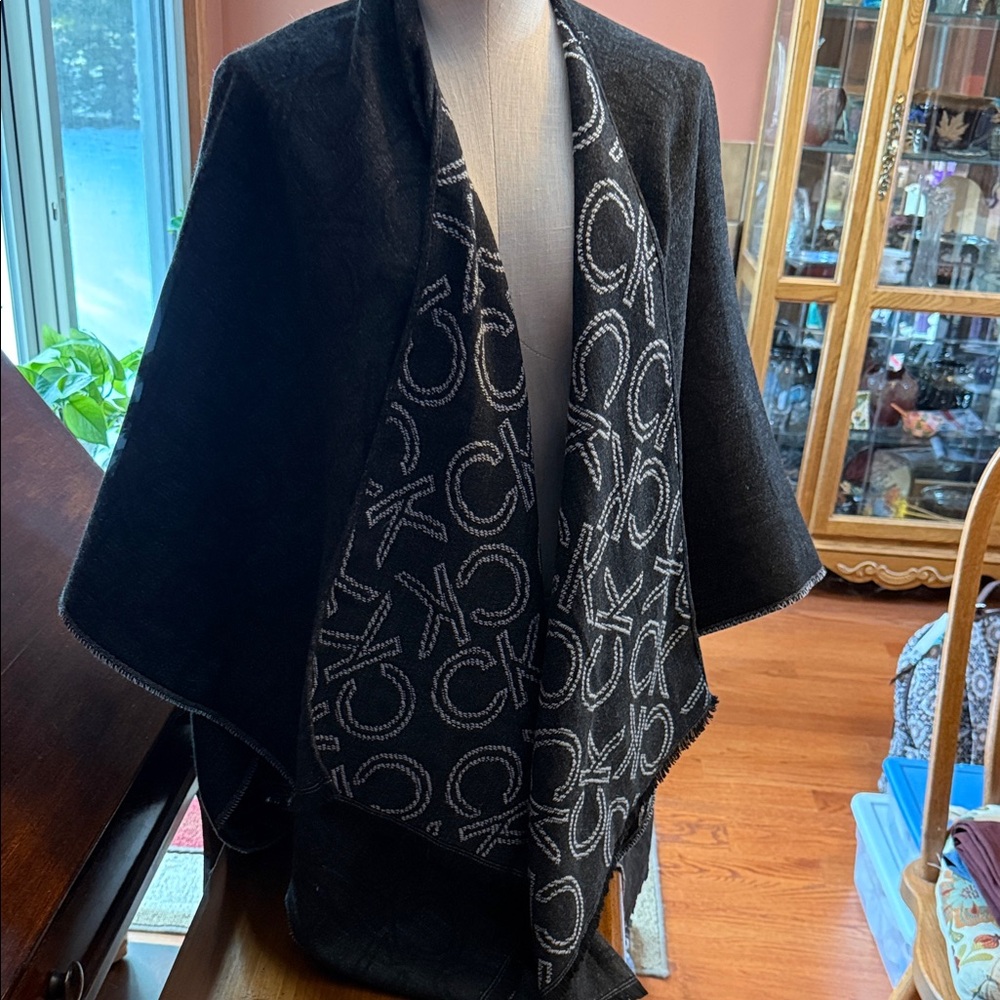 Calvin Klein Black Patterned Women's Wrap